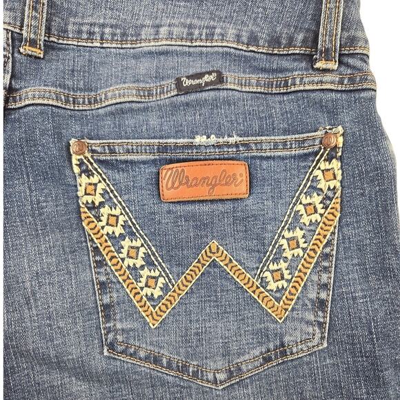 Wrangler Denim - Wrangler | Retro Sadie Bootcut Jean w/Embellished  Pockets | 34x32
